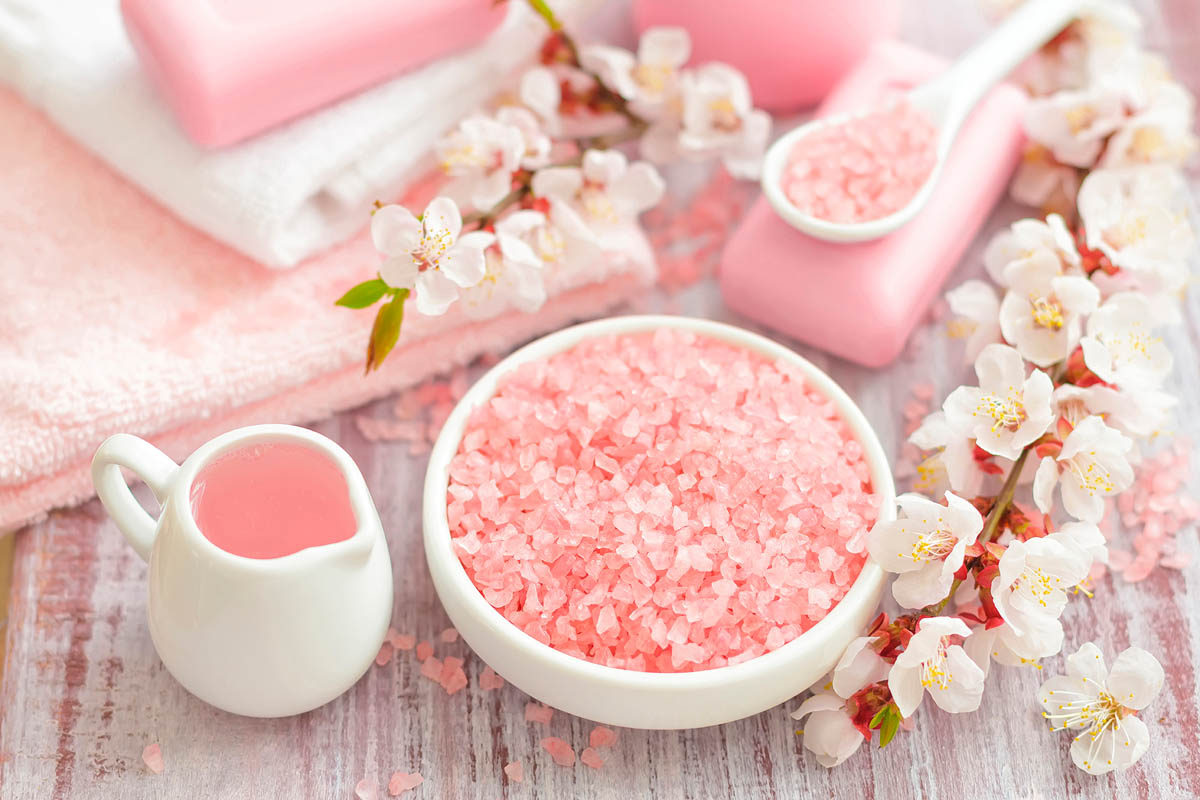 Розовая гималайская соль для спа.
